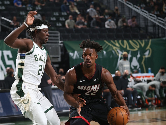  巴特勒强硬表现热火客场掀翻雄鹿