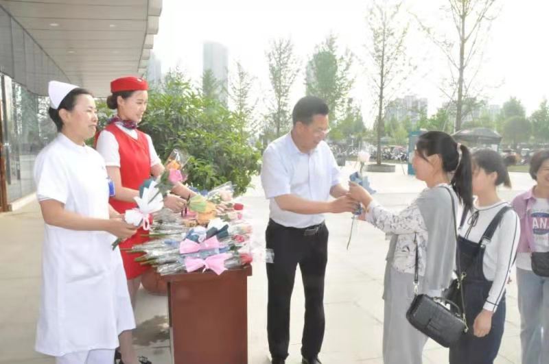  篮球名宿退役仪式温情满满