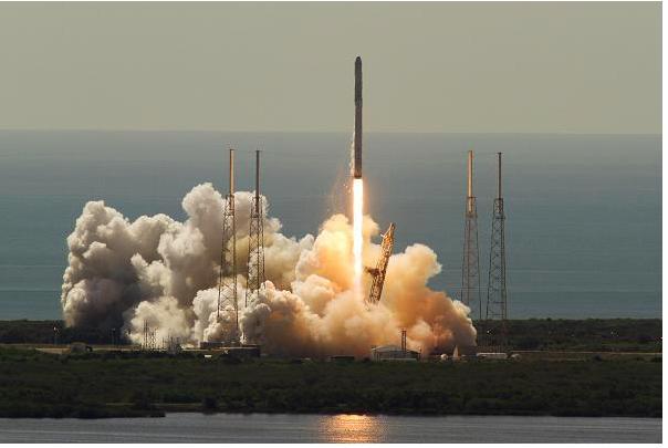 火箭联盟车球大战升级,空中特技决胜毫厘之间