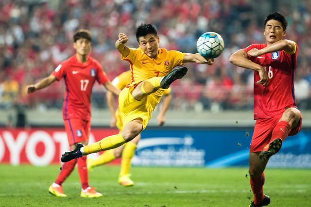  中超联赛迎来关键战，争冠保级白热化